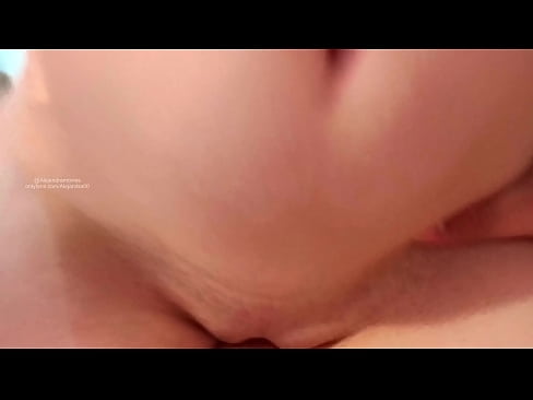 ❤️ Spím v pokoji své sestry a tak jsem se probudila ☑ Šukání video u nás ️❤
