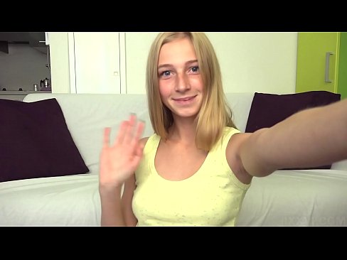 ❤️ Když se nudím, líně masturbuji svou růžovou kundičku ☑ Šukání video u nás ️❤