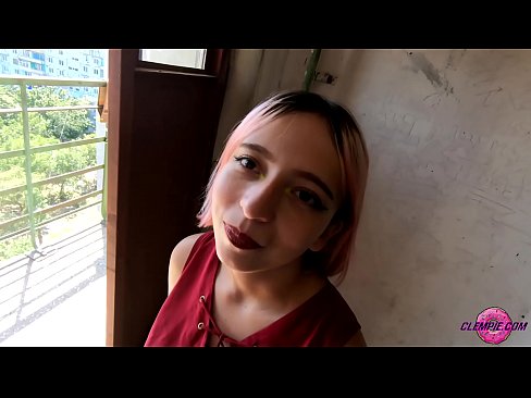 ❤️ Studentka smyslně kouří cizince ve vnitrozemí - sperma na tváři ☑ Šukání video u nás ️❤
